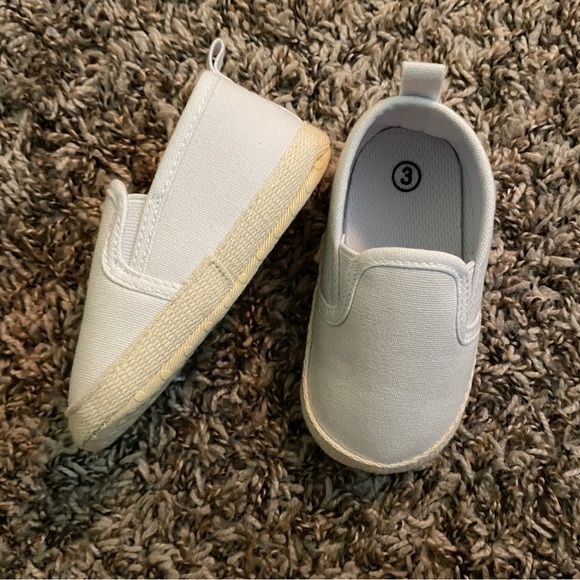 Bundle of Baby Shoes - Picture 4 of 5